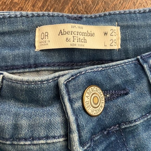 Abercrombie + Fitch Mid-Rise Skinny Jeans -25x29 - Picture 5 of 8